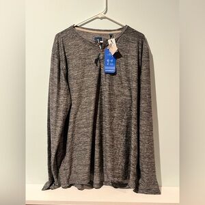 Essex Crossing Men’s Gray Long Sleeve Supersoft Henley Shirt NEW, Size Large
